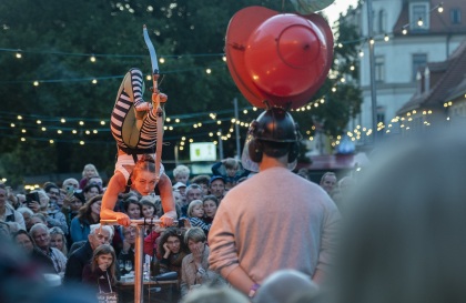 Sara Twister bei Show